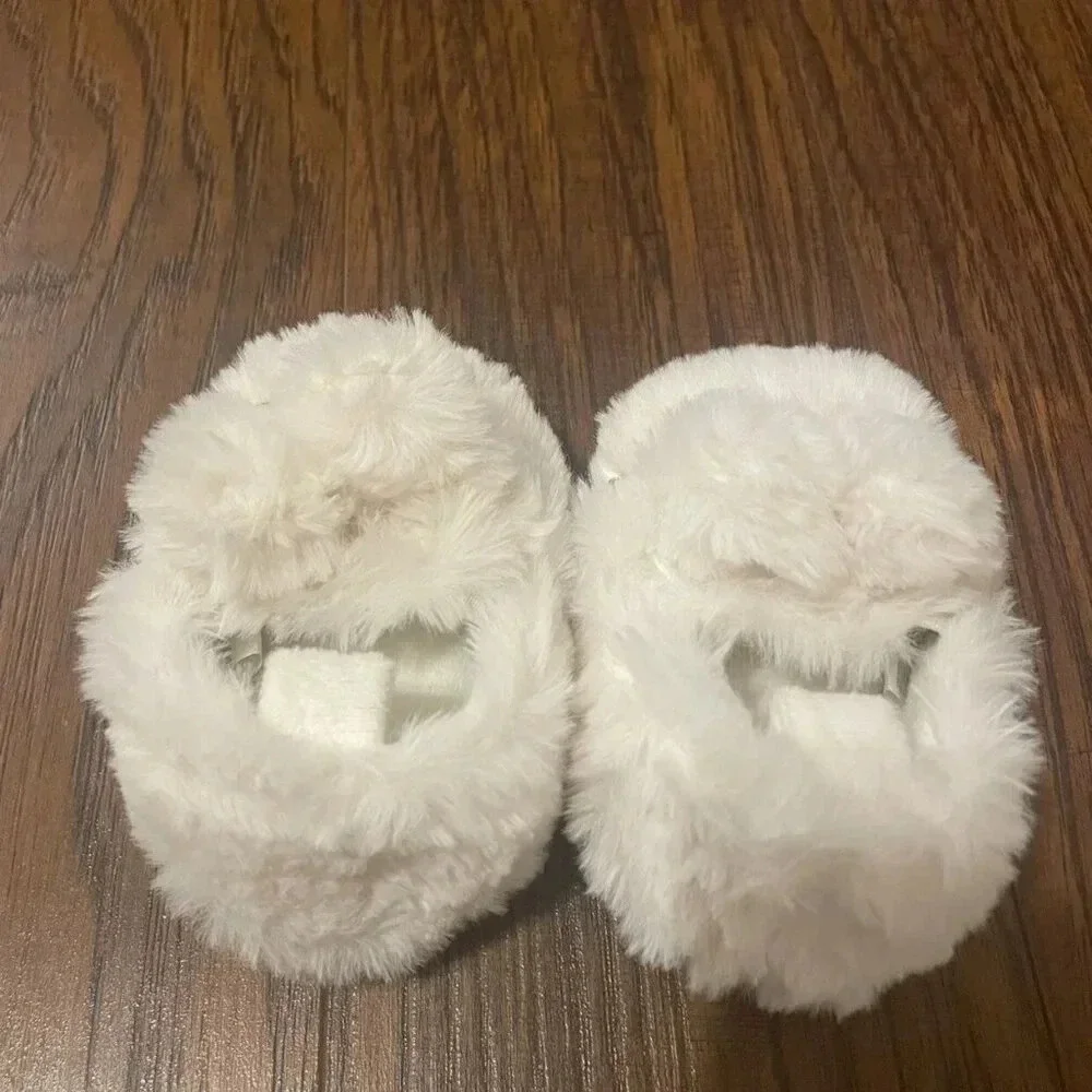 Lauren Conrad Faux Fur Baby Llama Slippers, Unisex 0-3 Months - Picture 2 of 3
